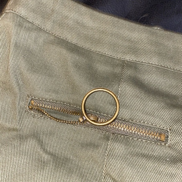 Olive skirt with gold accents - Picture 7 of 9